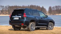 Trzy odsłony Toyoty Land Cruiser – dla prezesa, dla aktywnej rodziny, do ciężkiej pracy 