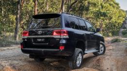 Trzy odsłony Toyoty Land Cruiser – dla prezesa, dla aktywnej rodziny, do ciężkiej pracy 