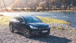 DS4 1955 1.2 PureTech 131 KM - galeria redakcyjna - widok z przodu