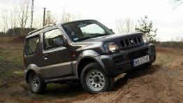 Suzuki Jimny Standard 1.3 VVT 85KM - galeria redakcyjna - widok z przodu