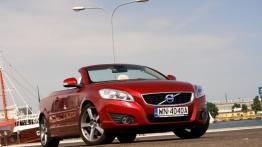 Volvo C70 II Coupe Cabrio Facelifting 2.5 T5 230KM - galeria redakcyjna - widok z przodu