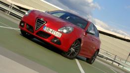 Alfa Romeo Giulietta Nuova II Hatchback 5d 1750 TBi 16v 235KM - galeria redakcyjna - widok z przodu