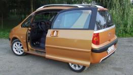 Peugeot 1007 1.4 - lewy bok