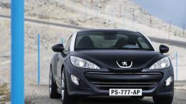 Peugeot RCZ - przód - reflektory włączone