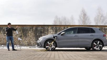 VW Golf GTE - na co komu wtyczka?