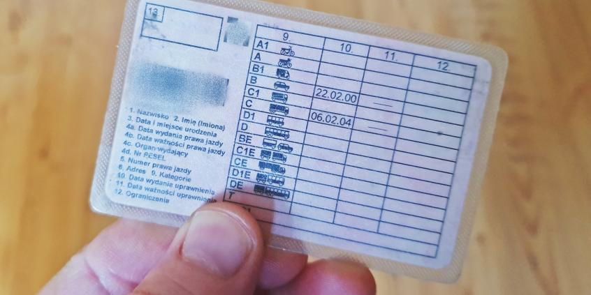 Koniec z obowiązkiem wożenia prawa jazdy. Od 5 grudnia tylko elektroniczne