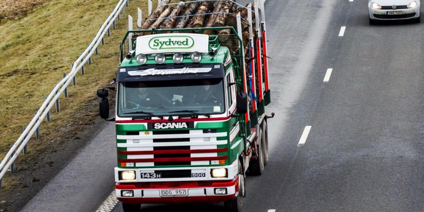 Klasyki ciężarówek na drogach wojny i kryzysu. Ich rola jest kluczowa