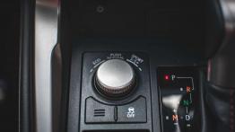 Lexus NX 200t F-Sport - galeria redakcyjna - panel sterowania na tunelu środkowym