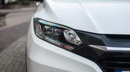 Honda HR-V 1.5 i-VTEC 130 KM - galeria redakcyjna - prawy przedni reflektor - wyłączony