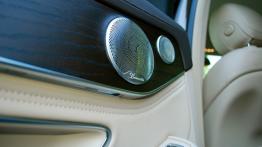 Mercedes Klasa C W205 Kombi - galeria redakcyjna - głośnik w drzwiach tylnych lewych