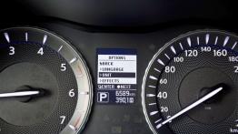 Infiniti Q70 2.2d 170 KM - galeria redakcyjna - zestaw wskaźników