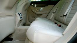 Mercedes Klasa C W205 Kombi - galeria redakcyjna - tylna kanapa