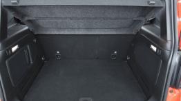 Jeep Renegade Trailhawk (2015) - wersja europejska - bagażnik