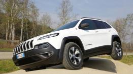 Jeep Cherokee KL (2014) Trailhawk - wersja europejska - lewy bok