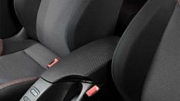 Seat Altea - tunel środkowy między fotelami