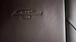 Skoda Superb Laurin & Klement 2.0 TDI 150 KM - galeria redakcyjna - inny element wnętrza z tyłu