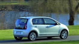 Volkswagen up! - wersja 5-drzwiowa - widok z tyłu