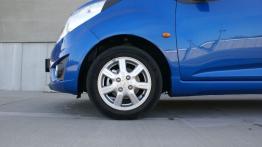 Chevrolet Spark - galeria redakcyjna - lewe przednie nadkole