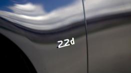 Infiniti Q70 2.2d 170 KM - galeria redakcyjna - lewe przednie nadkole