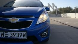 Chevrolet Spark - galeria redakcyjna - lewy przedni reflektor - włączony