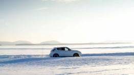 Nissan Juke Nismo RS (2014) - wersja europejska - prawy bok