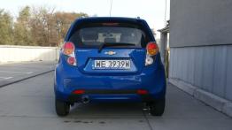Chevrolet Spark - galeria redakcyjna - tył - reflektory wyłączone