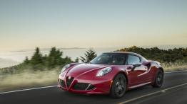Alfa Romeo 4C (2015) - wersja amerykańska - lewy bok