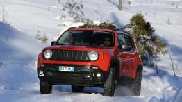 Jeep Renegade Trailhawk (2015) - wersja europejska - widok z przodu
