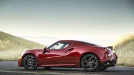 Alfa Romeo 4C (2015) - wersja amerykańska - lewy bok