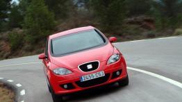 Seat Altea - przód - reflektory wyłączone