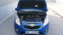 Chevrolet Spark - galeria redakcyjna - maska otwarta