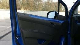 Chevrolet Spark - galeria redakcyjna - drzwi kierowcy od wewnątrz