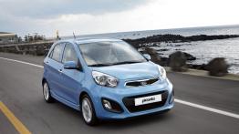 Kia Picanto 2011 - wersja 5-drzwiowa - przód - reflektory włączone