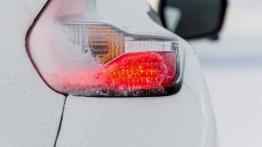 Nissan Juke Nismo RS (2014) - wersja europejska - prawy tylny reflektor - włączony