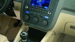 Volkswagen Jetta - radio/cd/panel lcd