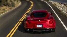 Alfa Romeo 4C (2015) - wersja amerykańska - widok z tyłu