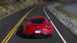 Alfa Romeo 4C (2015) - wersja amerykańska - widok z tyłu