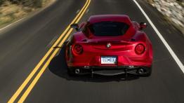 Alfa Romeo 4C (2015) - wersja amerykańska - widok z tyłu