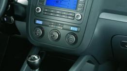 Volkswagen Jetta - radio/cd