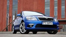 Skoda Octavia RS z zewnątrz - widok z przodu