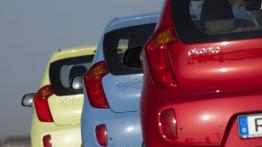Kia Picanto 2011 - wersja 5-drzwiowa - tył - reflektory wyłączone