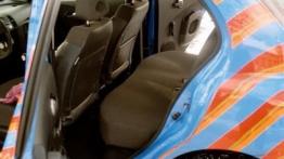 Nissan MICRArt  1.4 - tylna kanapa