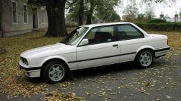 BMW 316i E30 - galeria redakcyjna - lewy bok
