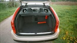 Citroen C5 Break 2.0 HDi  SX - tył - bagażnik otwarty