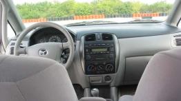 Mazda Premacy 2.0 Van - widok ogólny wnętrza z przodu
