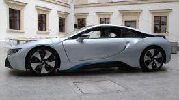 BMW i8 362KM - galeria redakcyjna - lewy bok