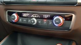 Audi A3 8V Limousine 1.4 140KM - galeria redakcyjna - panel sterowania wentylacją i nawiewem