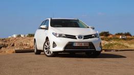 Toyota Auris II Touring Sports - galeria redakcyjna - widok z przodu
