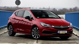 Opel Astra 1.6 Turbo 200 KM - galeria redakcyjna - widok z przodu