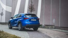 Lexus NX 200t F-Sport - galeria redakcyjna - widok z tyłu